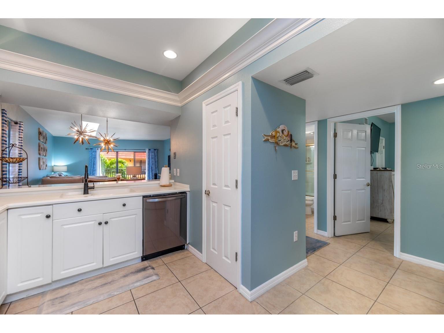 6006 Gulf Drive #207 Holmes Beach FL 34217 - THE GULF TB8502022 image16