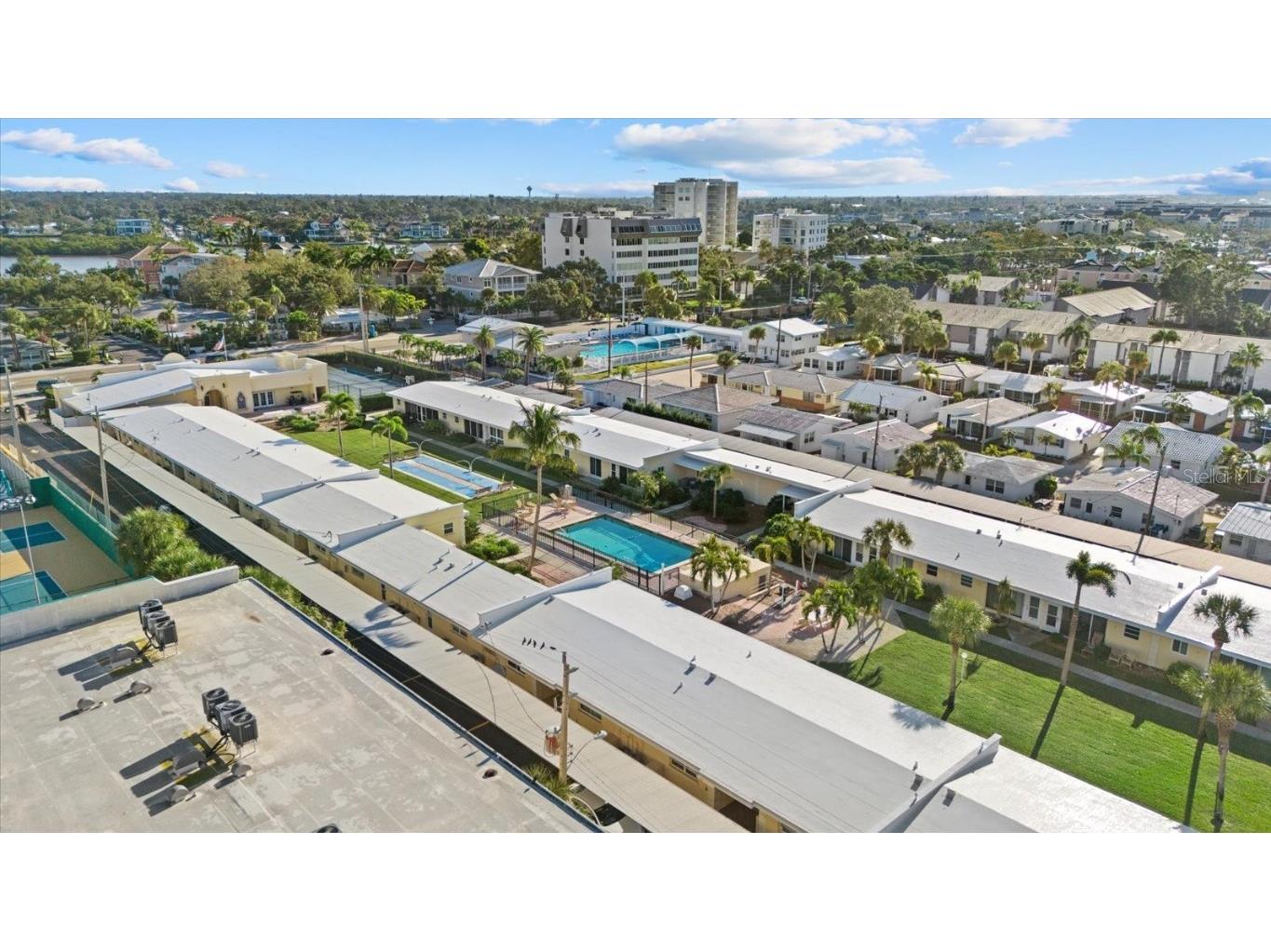 6006 Midnight Pass Road #11 Sarasota FL 34242 A4673426 image37