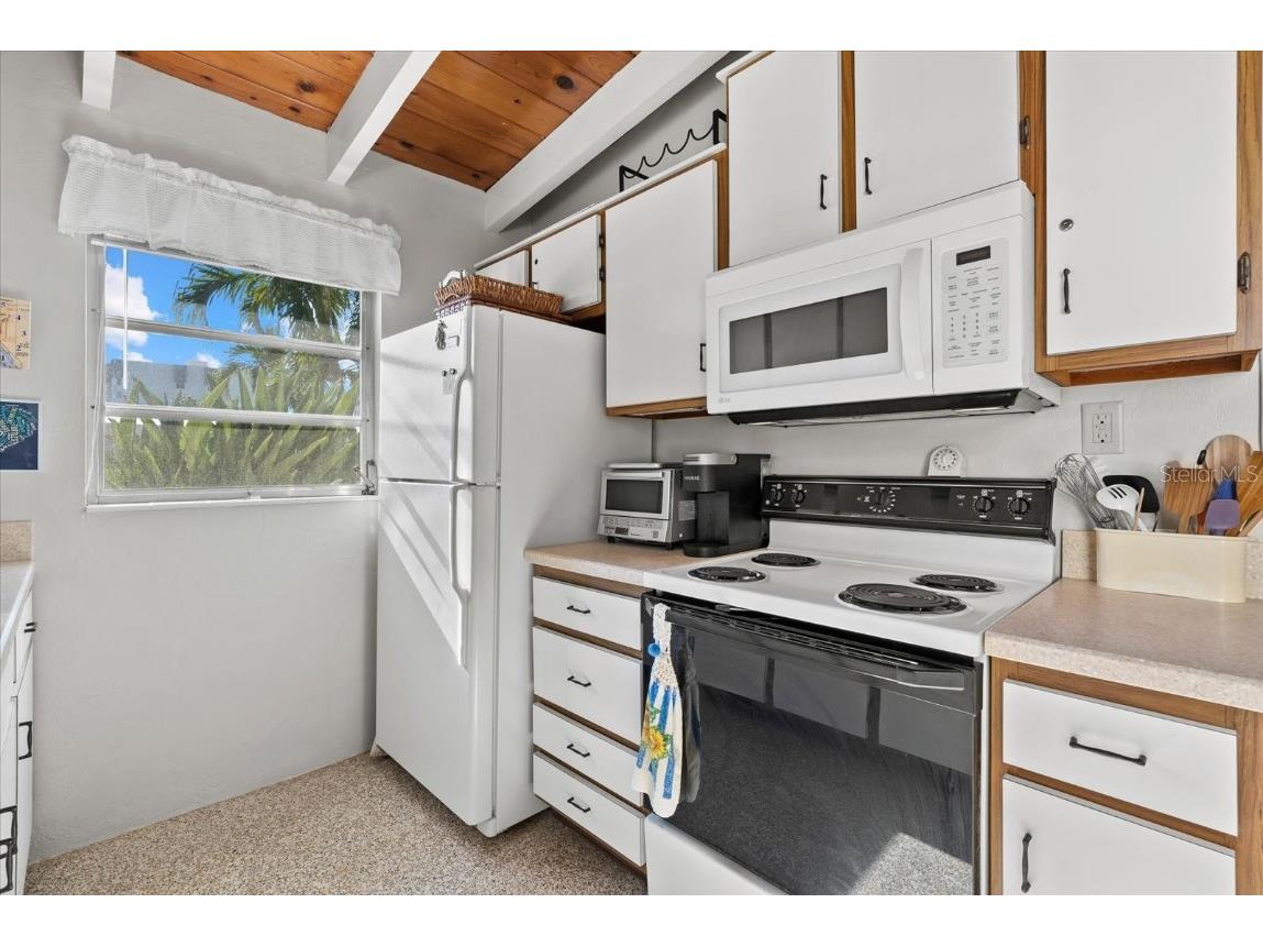 6006 Midnight Pass Road #11 Sarasota FL 34242 A4673426 image9