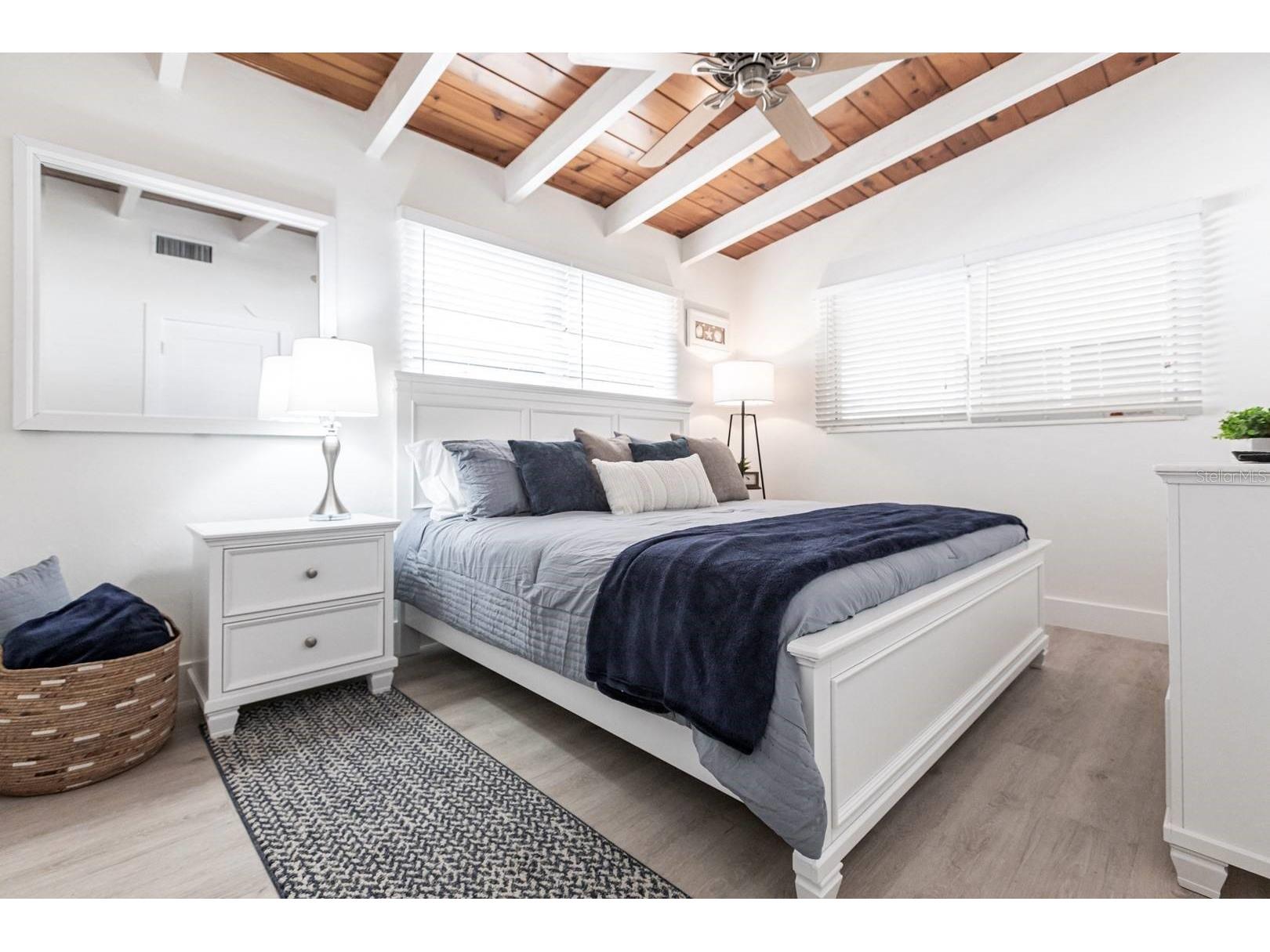 6006 Midnight Pass Road #14 Sarasota FL 34242 TB8463108 image11