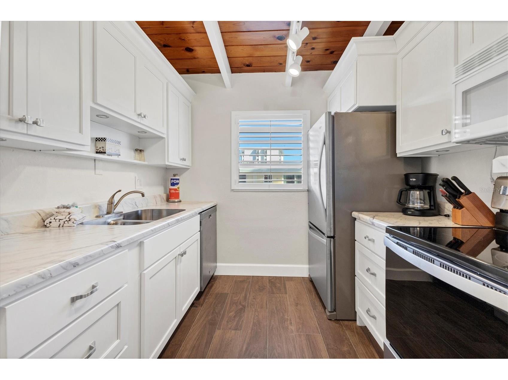 6006 Midnight Pass Road #15 Sarasota FL 34242 A4644906 image10