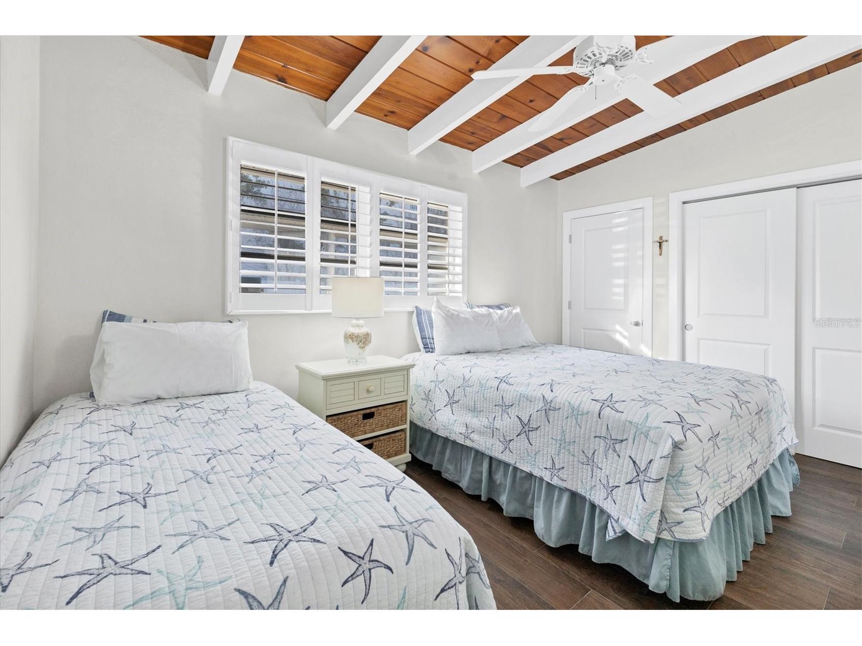 6006 Midnight Pass Road #15 Sarasota FL 34242 A4644906 image16