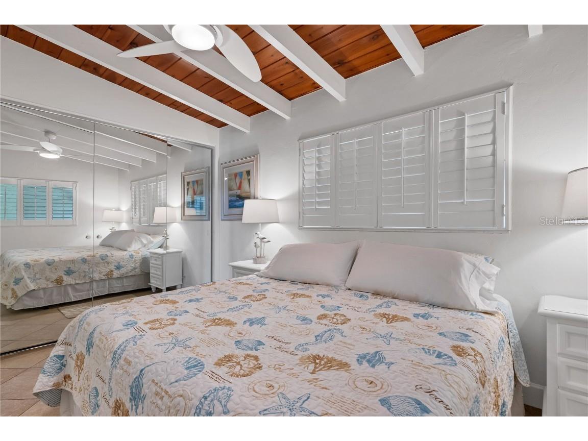 6006 Midnight Pass Road #16 Sarasota FL 34242 A4659596 image17