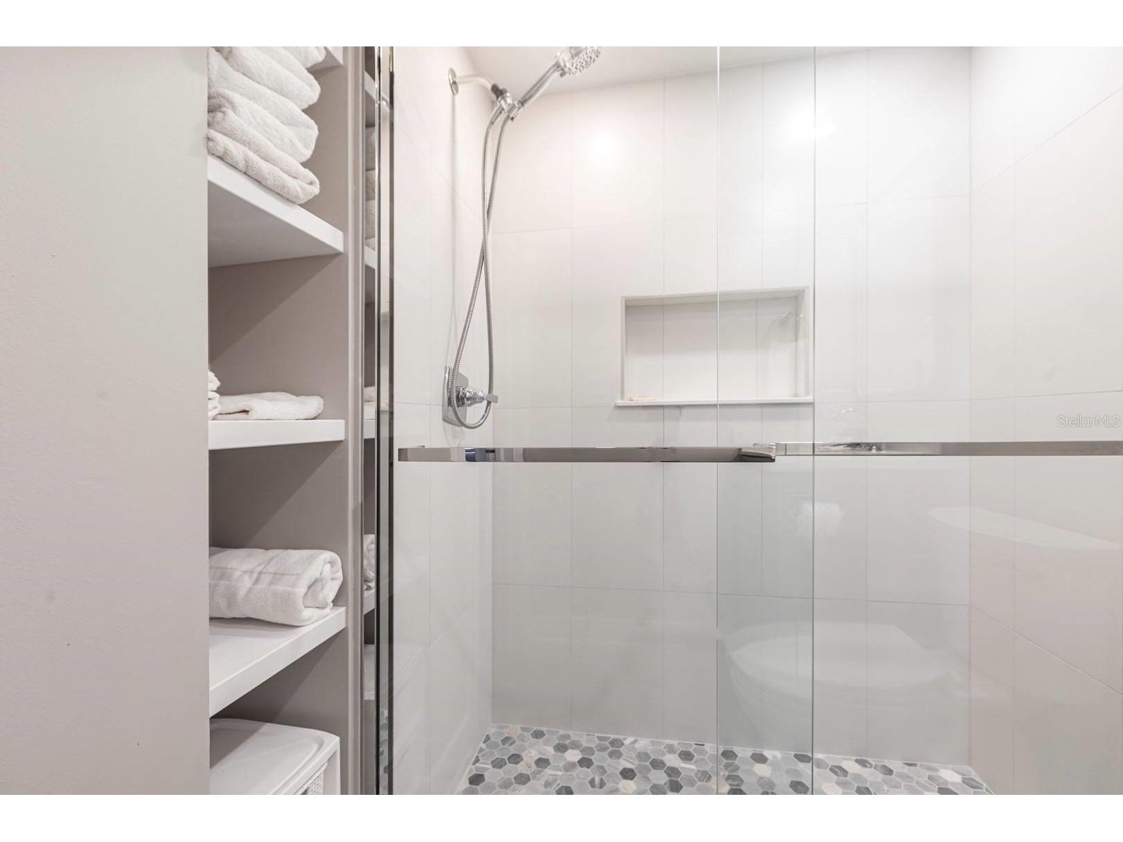 6006 Midnight Pass Road #22 Sarasota FL 34242 TB8463270 image11