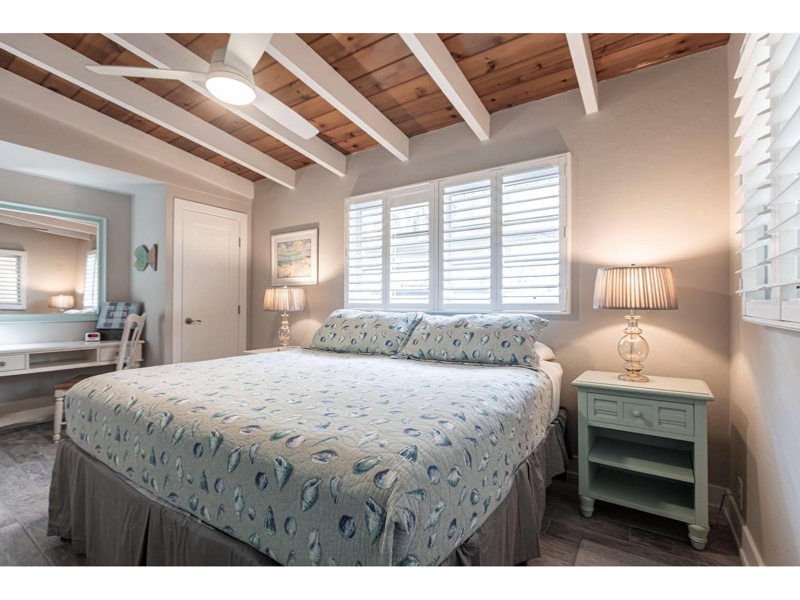 6006 Midnight Pass Road #22 Sarasota FL 34242 TB8463270 image8