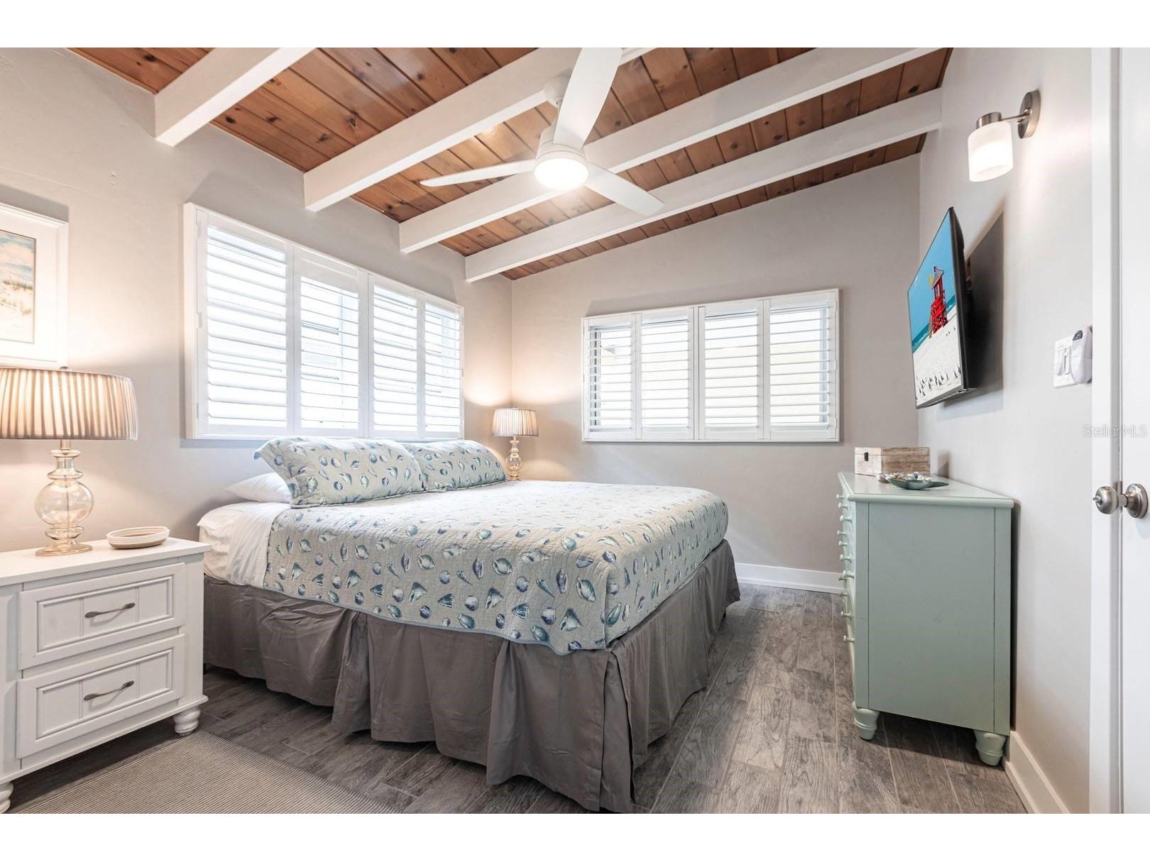 6006 Midnight Pass Road #22 Sarasota FL 34242 TB8463270 image9