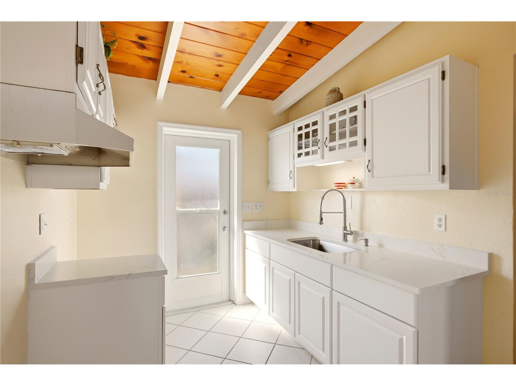6006 Midnight Pass Road #48 Sarasota FL 34242 A4691484 image4