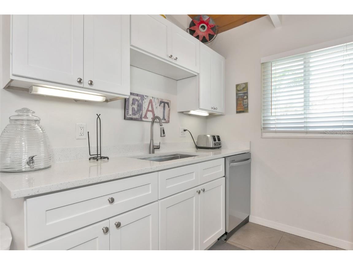 6006 Midnight Pass Road #51 Sarasota FL 34242 A4659774 image10