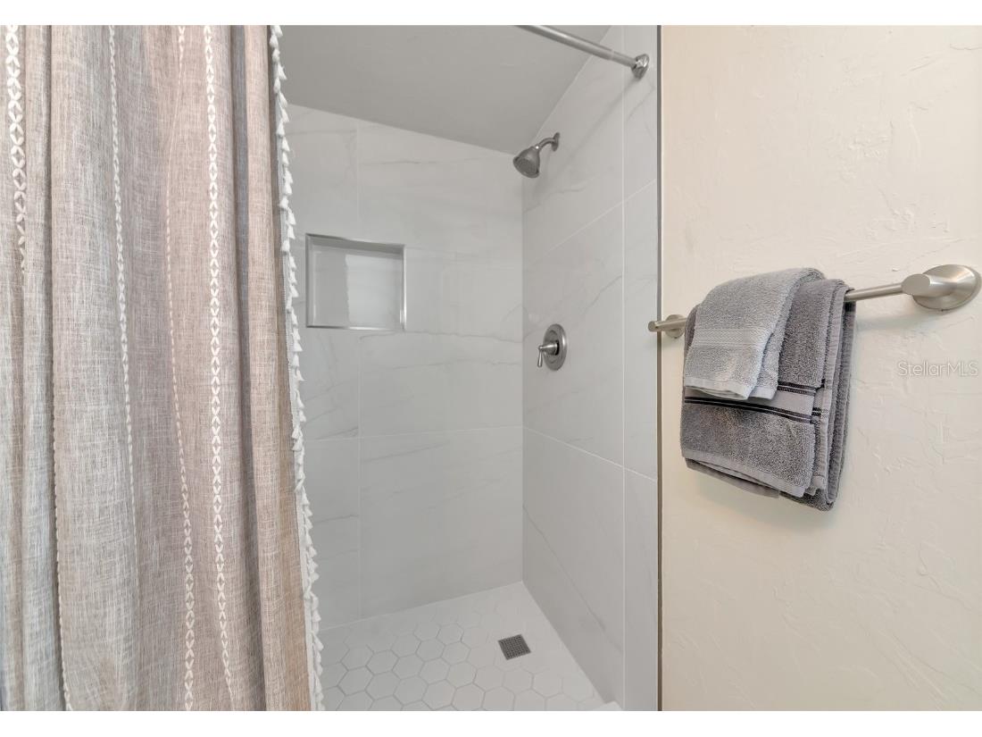 6006 Midnight Pass Road #51 Sarasota FL 34242 A4659774 image21