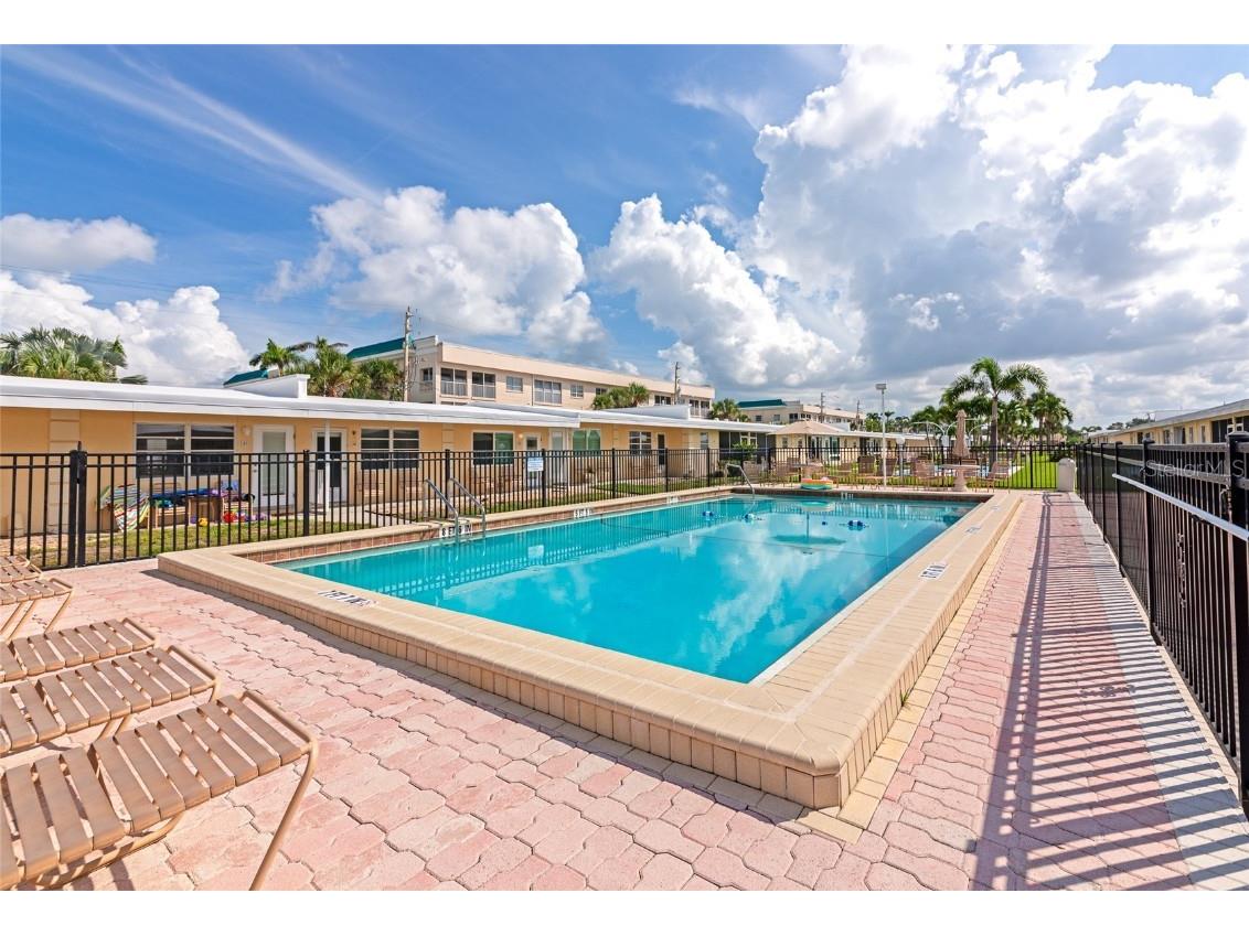 6006 Midnight Pass Road #51 Sarasota FL 34242 A4659774 image40