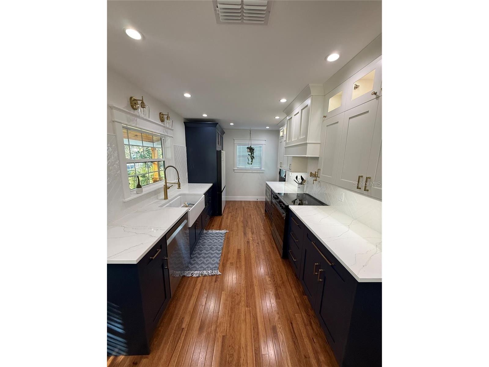 6007 N Central Avenue Tampa FL 33604 TB8502163 image5
