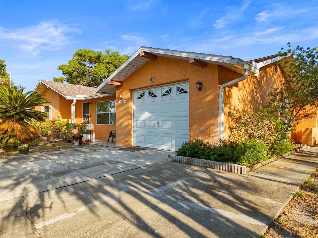 6008 Beechwood Drive New Port Richey FL 34653 W7865513 image1