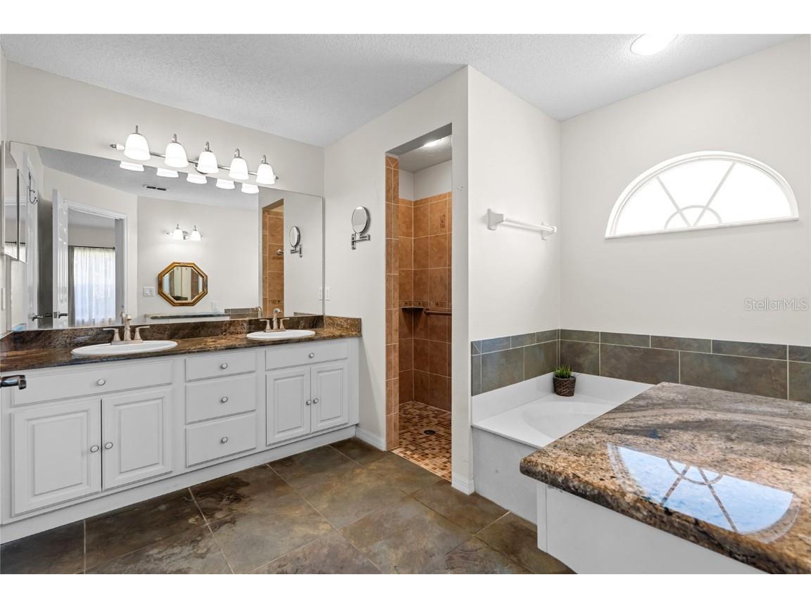 6009 Cedarwood Ln Bradenton FL 34203 TB8394679 image25