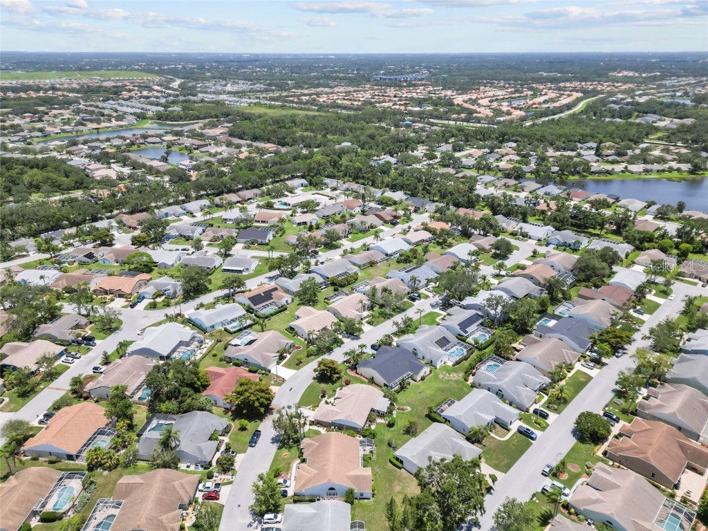 6009 Cedarwood Ln Bradenton FL 34203 TB8394679 image40