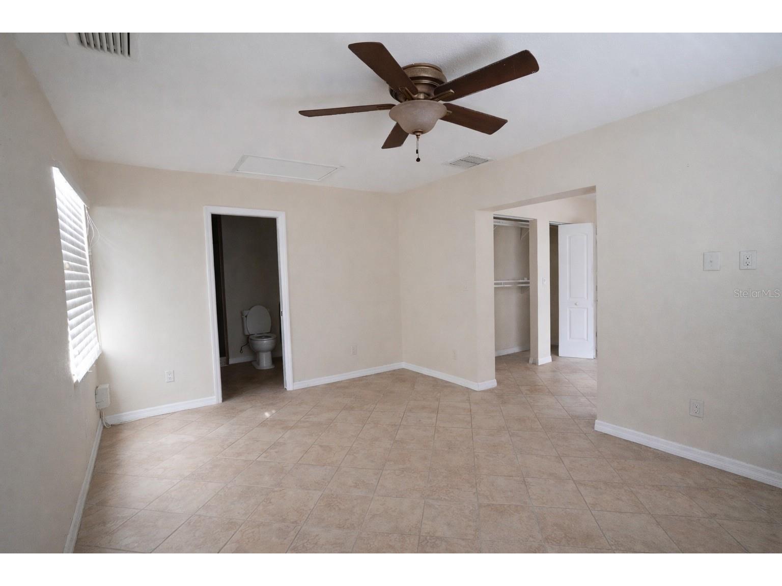 601 34th Avenue NE Saint Petersburg FL 33704 TB8482458 image13