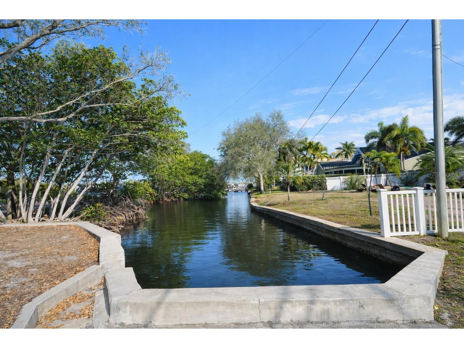 601 34th Avenue NE Saint Petersburg FL 33704 TB8482458 image2