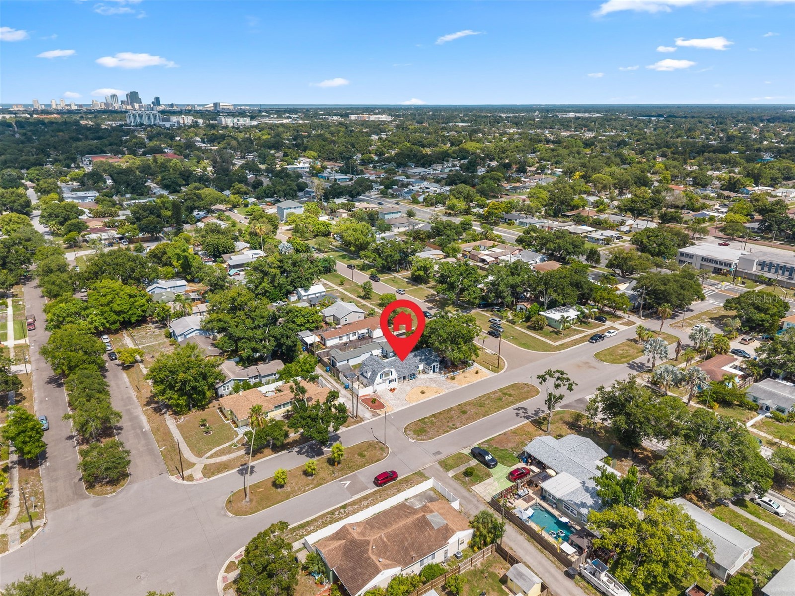 601 45th Street N Saint Petersburg FL 33713 TB8526357 image56