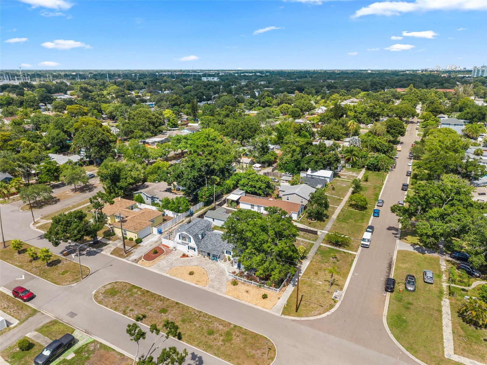 601 45th Street N Saint Petersburg FL 33713 TB8526357 image57