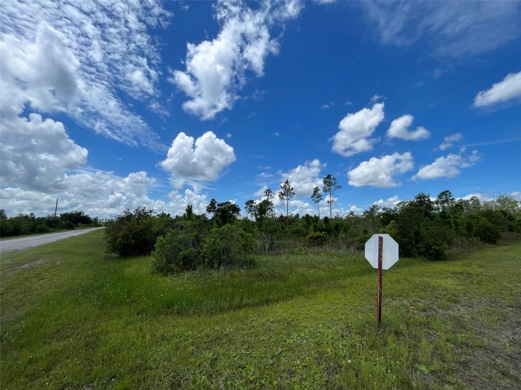 601 Belmonte Drive Indian Lake Estates FL 33855 - LAKE WALK IN WATER P4933246 image1