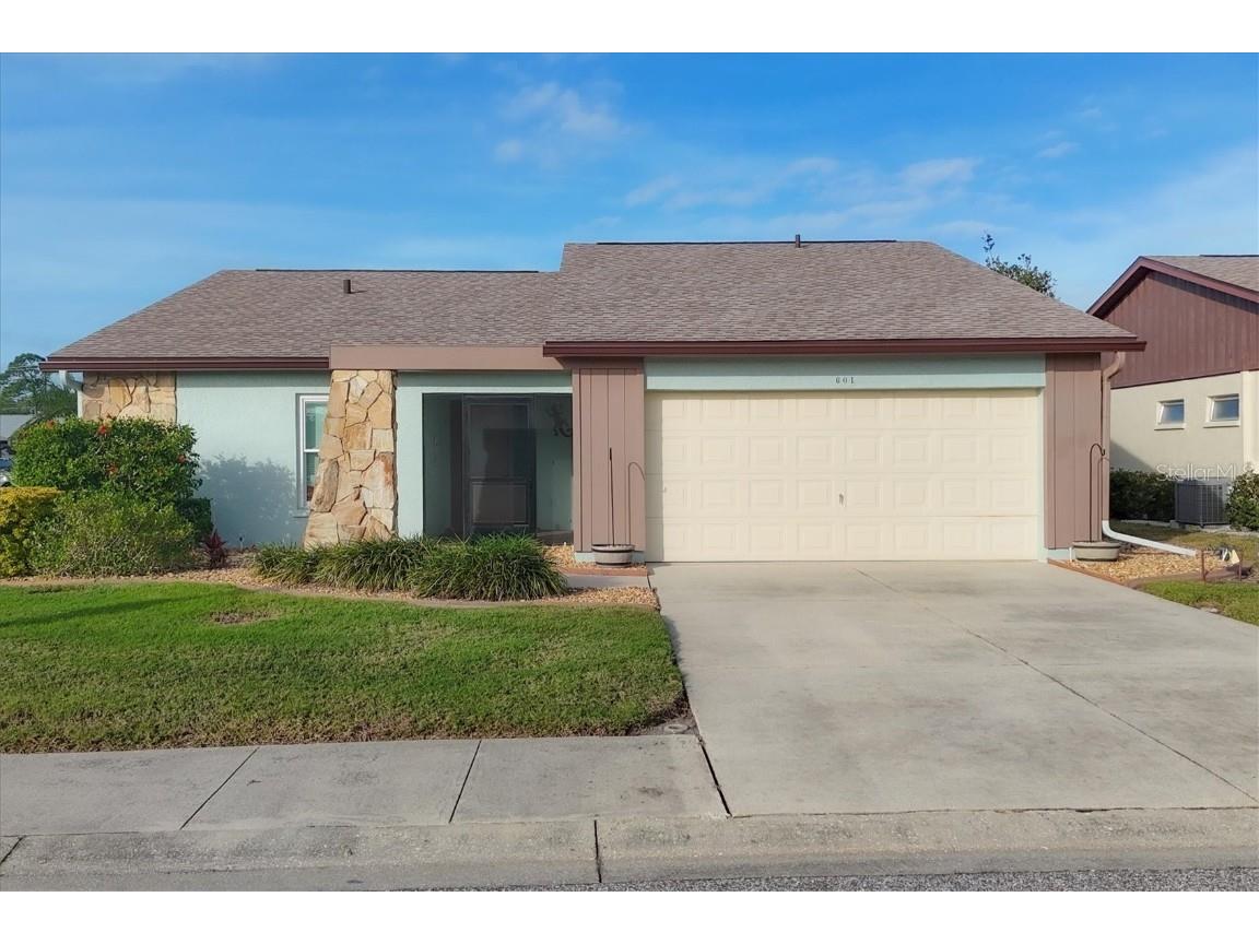 601 Chestnut Lane Englewood FL 34223 A4585120 image1
