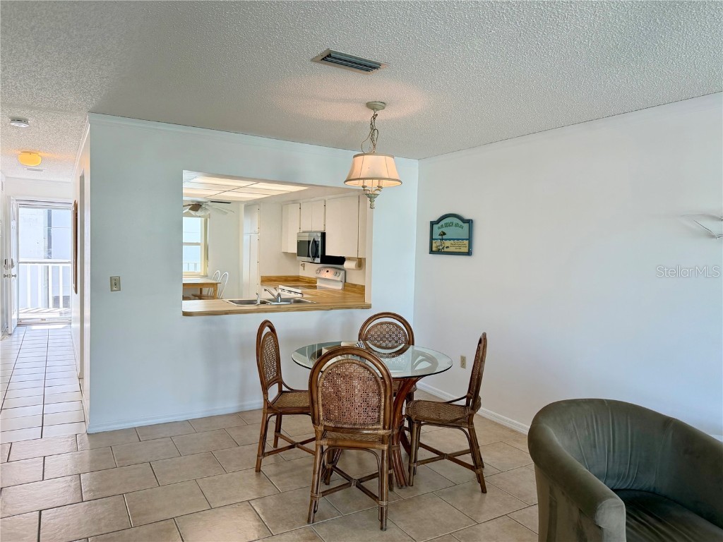 601 Gulf Drive N #109 Bradenton Beach FL 34217 A4664649 image8