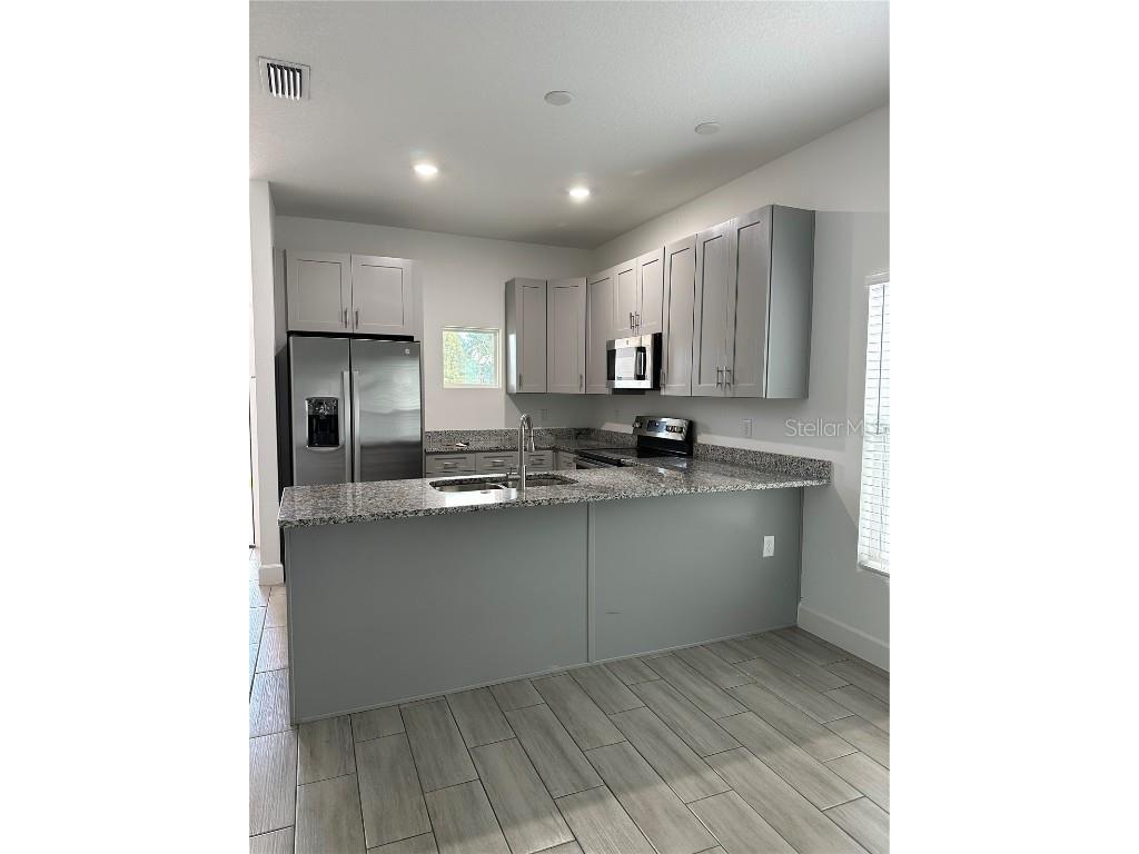 601 Lake Shore Parkway Davenport FL 33896 O6365224 image2