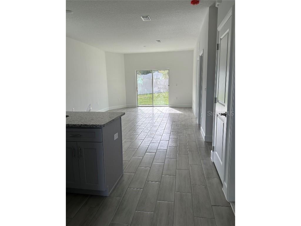 601 Lake Shore Parkway Davenport FL 33896 O6365224 image3