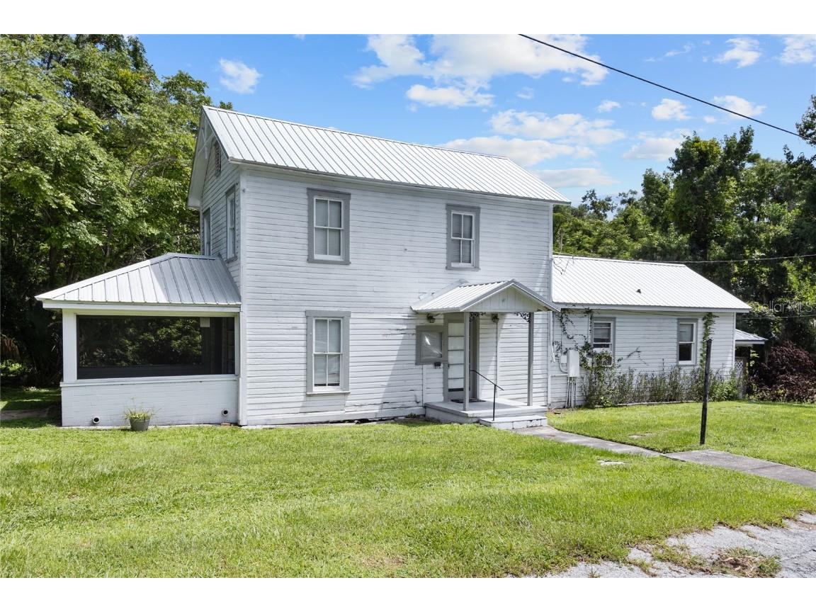 601 N Adelle Avenue Deland FL 32720 V4937645 image1