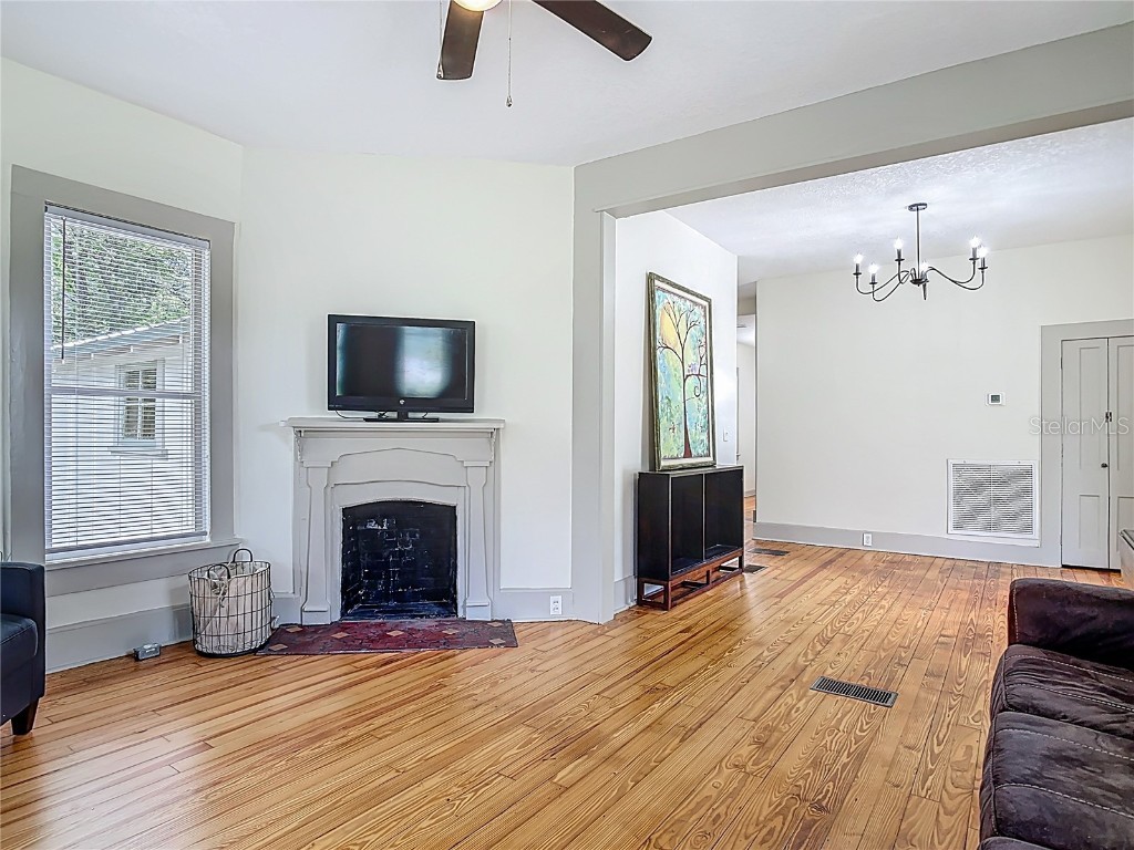 601 N Adelle Avenue Deland FL 32720 V4946203 image14