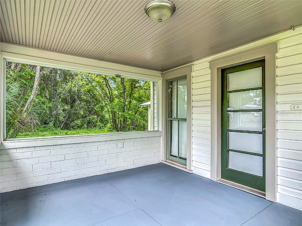 601 N Adelle Avenue Deland FL 32720 V4946203 image35