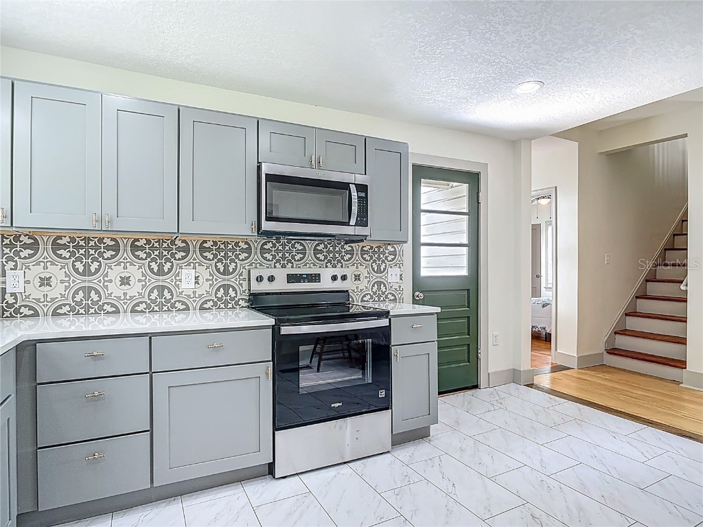 601 N Adelle Avenue Deland FL 32720 V4946203 image7