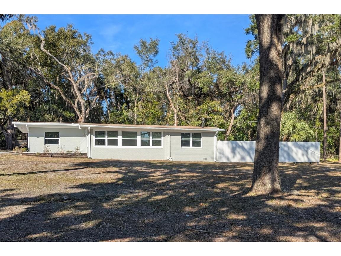 601 NE 11th Street Crystal River FL 34428 TB8345046 image1