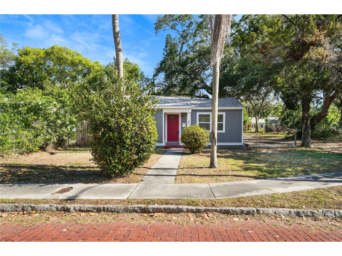601 Newton Avenue S Saint Petersburg FL 33701 TB8381489 image1