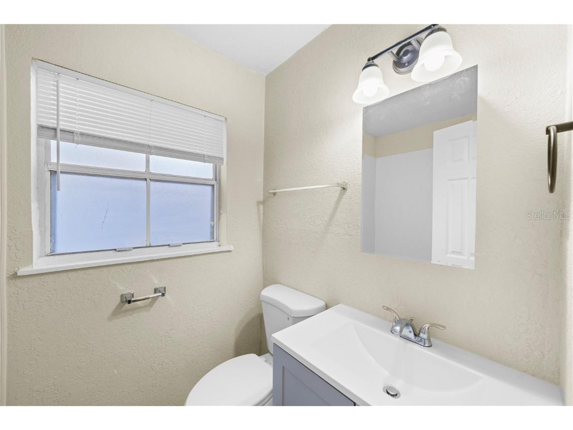 601 Newton Avenue S Saint Petersburg FL 33701 TB8381489 image12