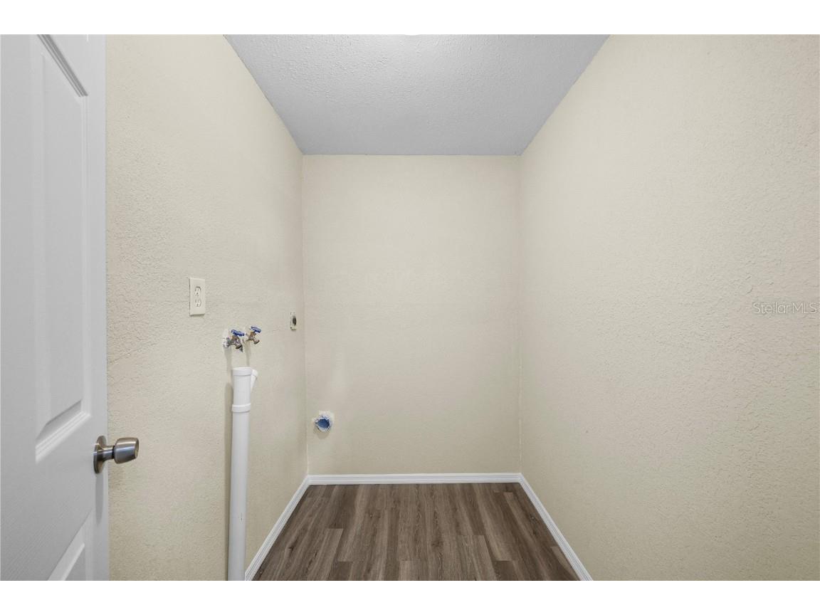 601 Newton Avenue S Saint Petersburg FL 33701 TB8381489 image14