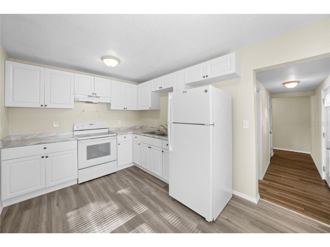 601 Newton Avenue S Saint Petersburg FL 33701 TB8381489 image5