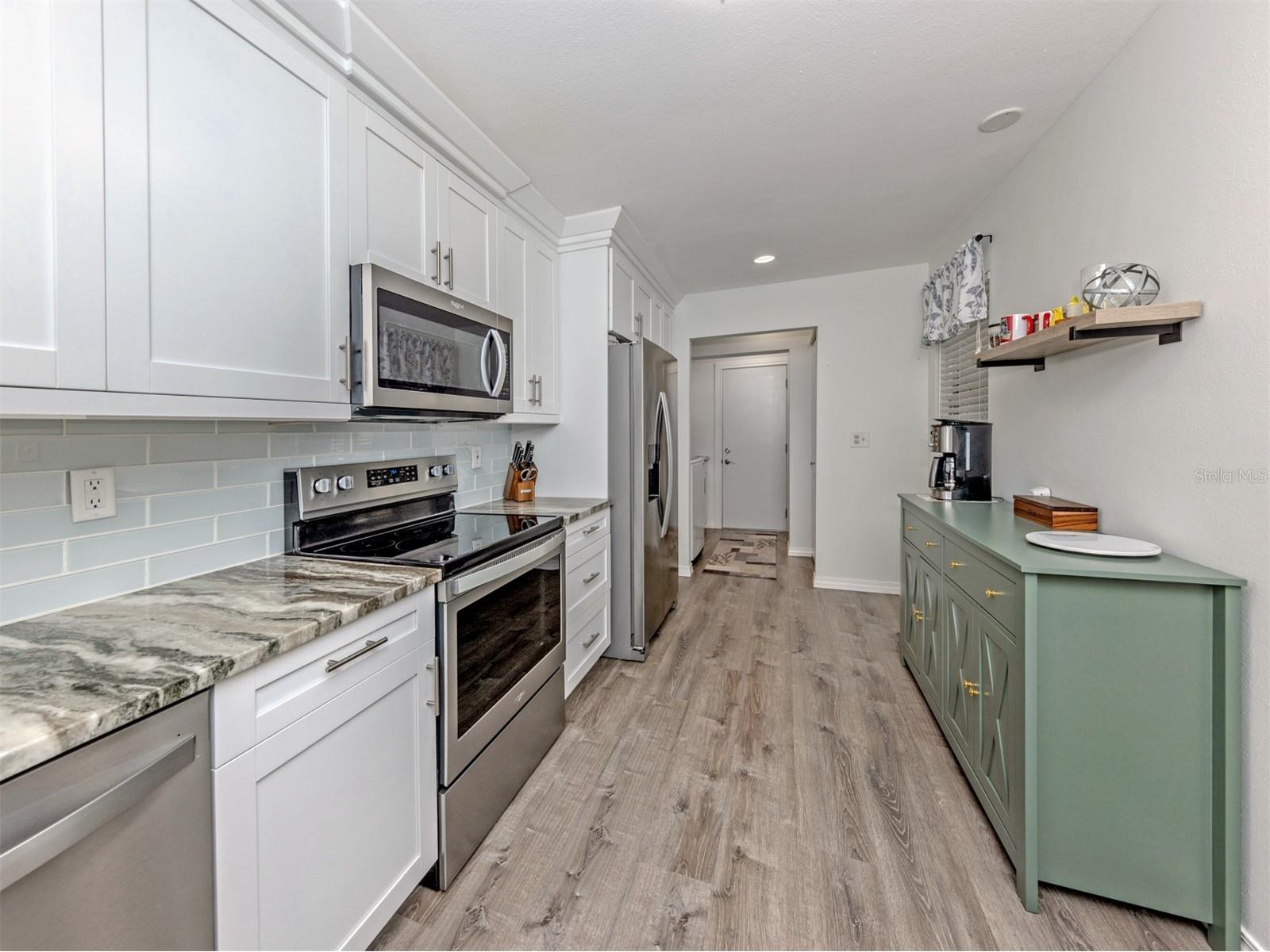 601 Pinebrook Crescent #1 Venice FL 34285 N6143088 image5