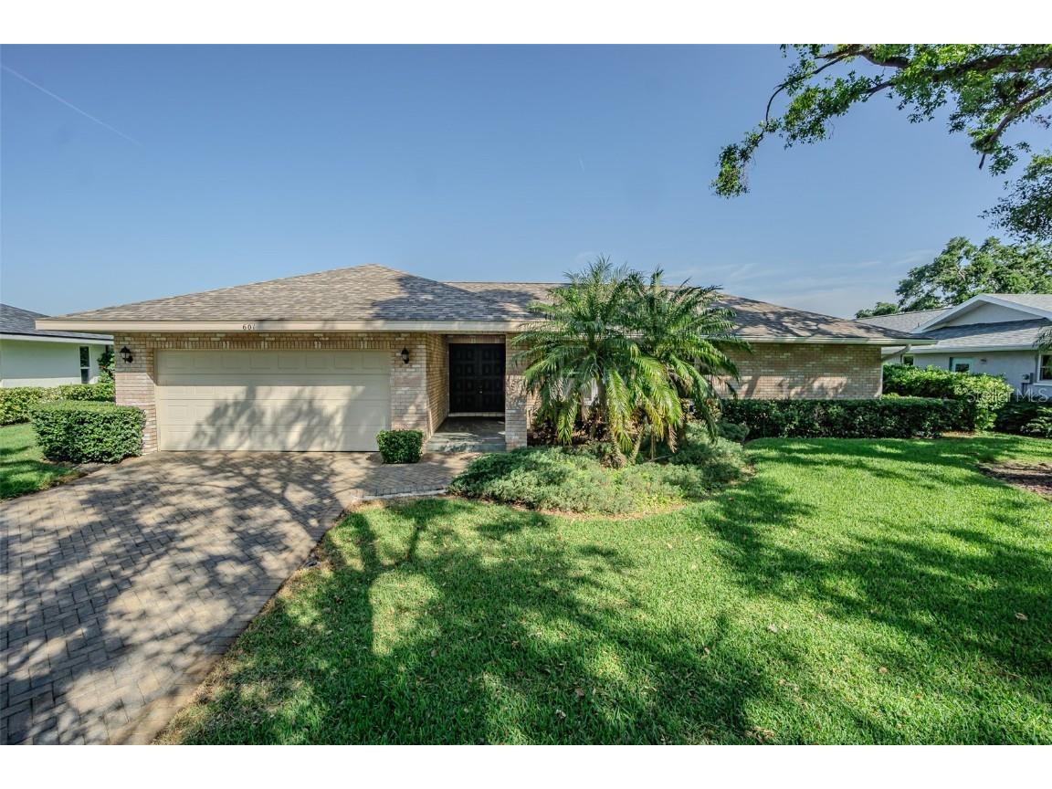 601 Riviera Bay Drive NE Saint Petersburg FL 33702 TB8369753 image1