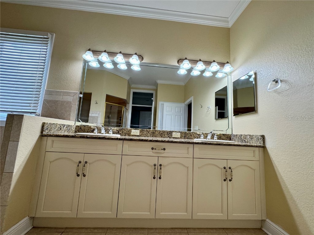 601 Saxony Boulevard Saint Petersburg FL 33716 TB8423760 image32