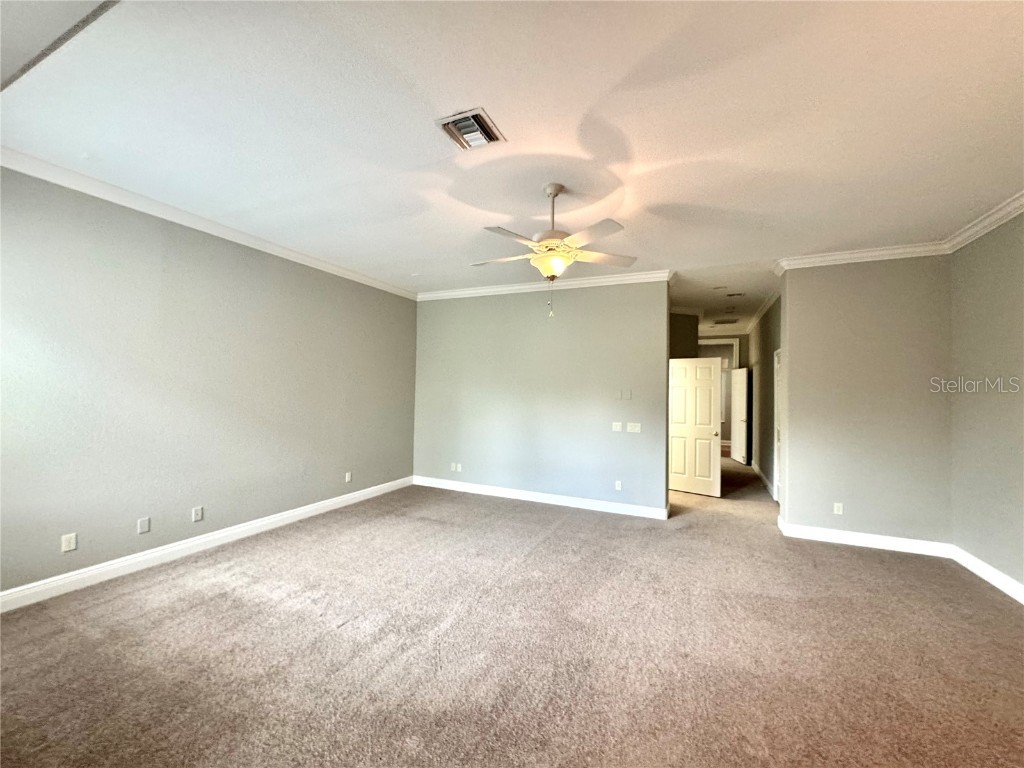 601 Saxony Boulevard Saint Petersburg FL 33716 TB8423760 image40