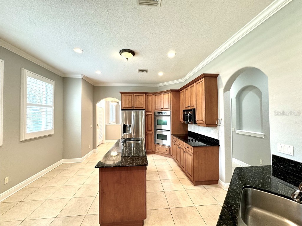 601 Saxony Boulevard Saint Petersburg FL 33716 TB8423760 image8