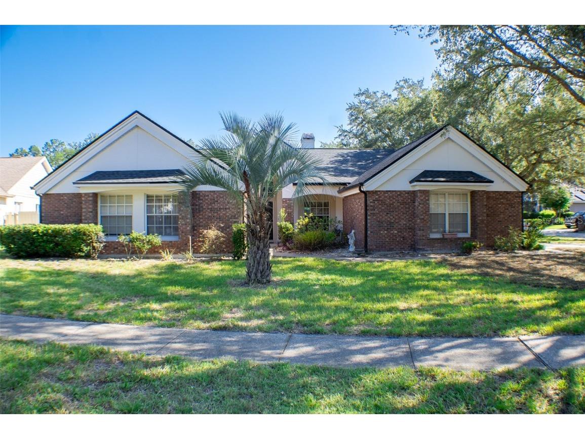 601 Shady Point Way Deland FL 32724 V4946144 image1