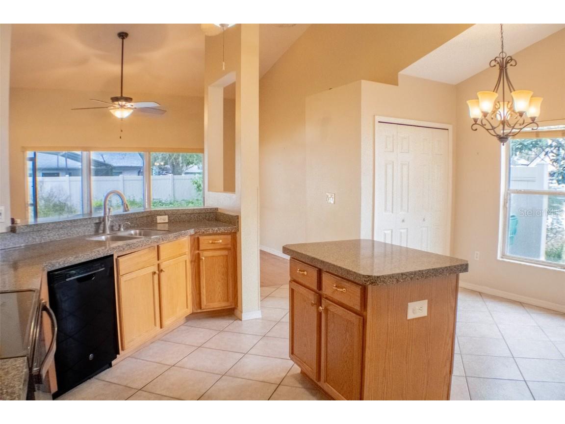 601 Shady Point Way Deland FL 32724 V4946144 image16