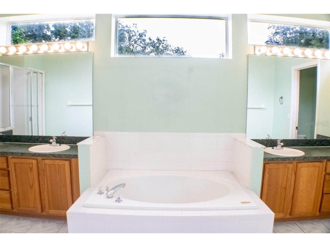 601 Shady Point Way Deland FL 32724 V4946144 image20