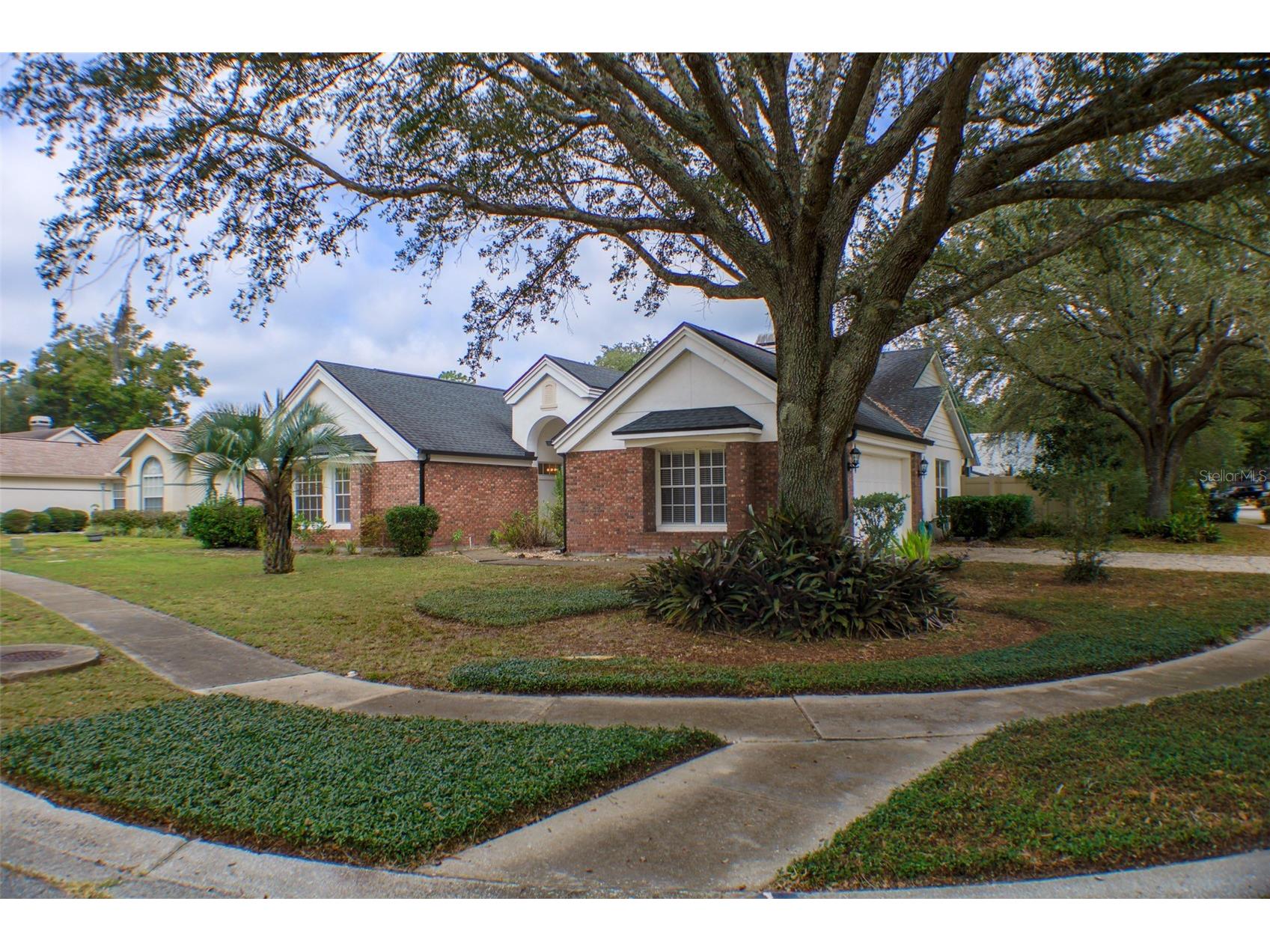 601 Shady Point Way Deland FL 32724 V4946144 image36
