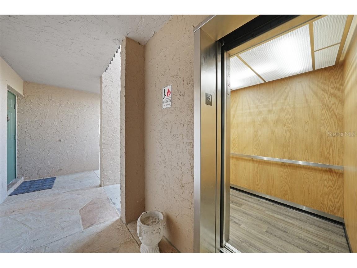 601 Shreve Street #42C Punta Gorda FL 33950 D6142905 image2