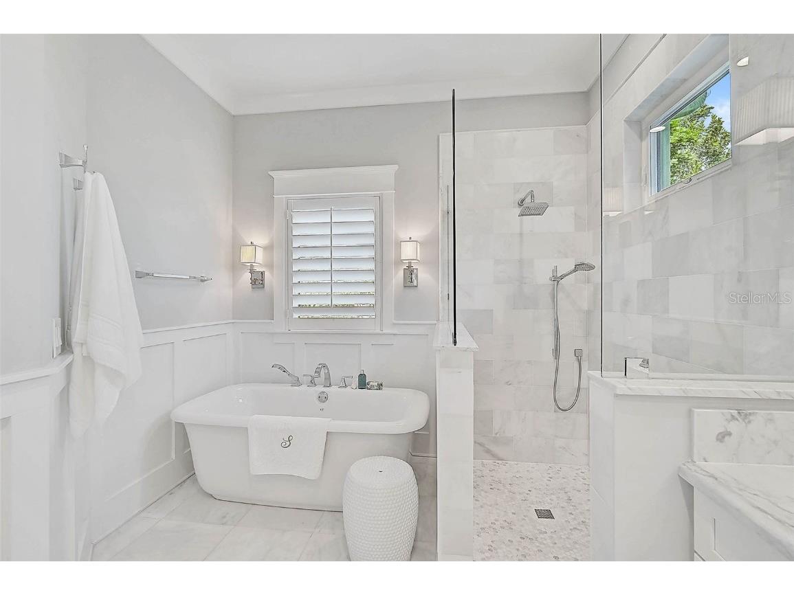 601 Triton Bend Longboat Key FL 34228 A4662504 image15