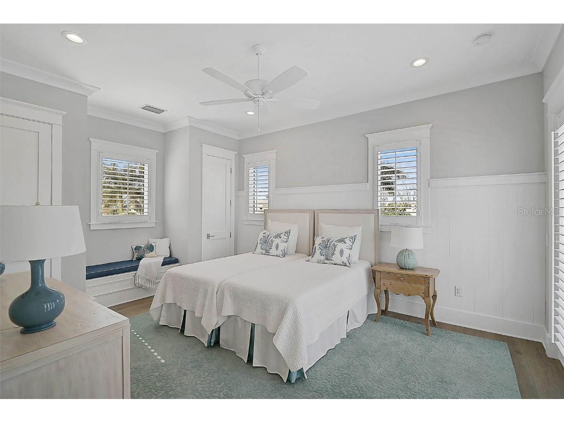 601 Triton Bend Longboat Key FL 34228 A4662504 image17