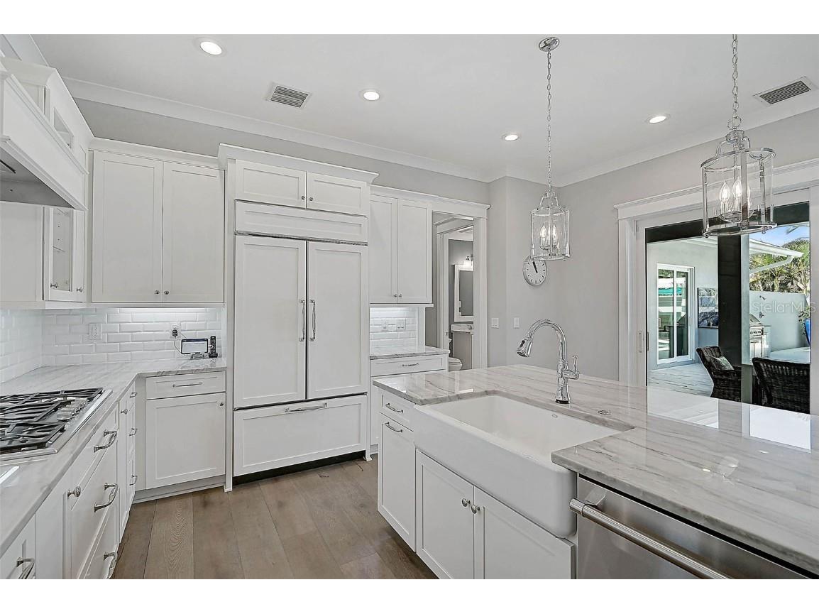 601 Triton Bend Longboat Key FL 34228 A4662504 image5