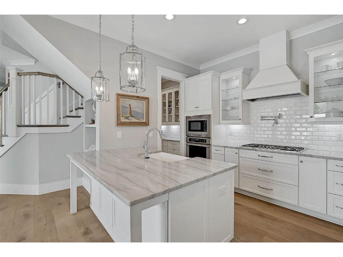 601 Triton Bend Longboat Key FL 34228 A4662504 image7